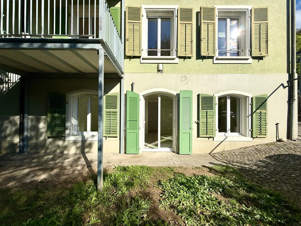 1-room apartment with garden seating