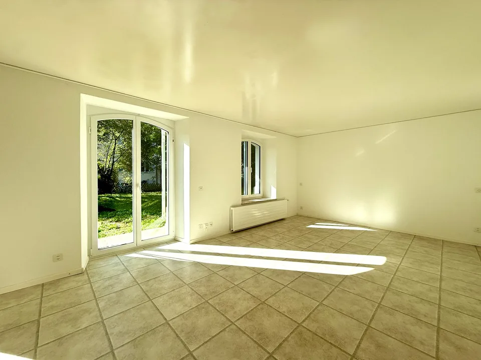 1-room apartment with garden seating