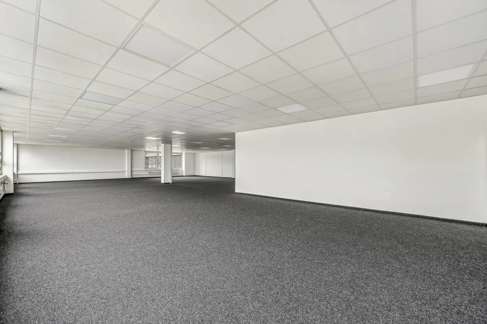 Moderne Bürofläche - komplett ausgebaut & bezugsbereit – Foto 8 von 10