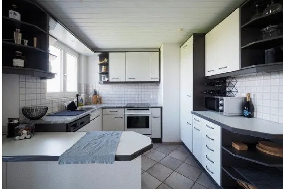 Emplacement idéal 3,5 pièces avec jardin d'hiver & garage