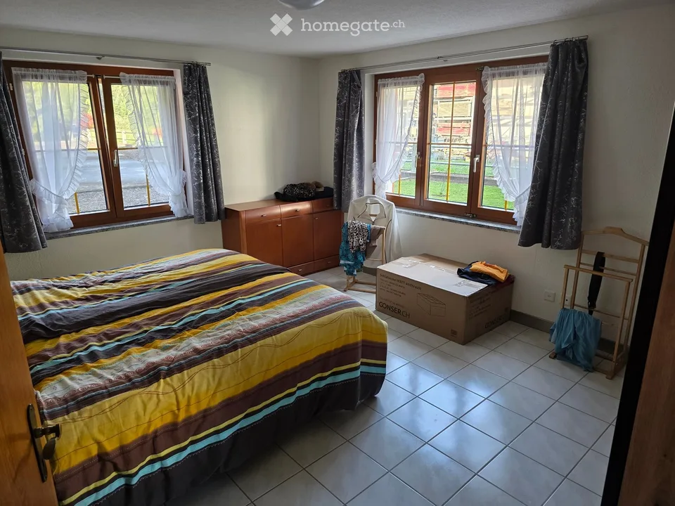 Charmant appartement 4.5 pièces dans l'idyllique Muotathal – situation calme avec panorama montagnard