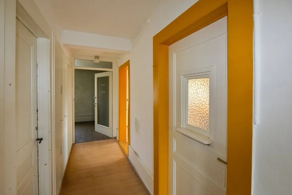 Edificio residenziale di 15 locali nel centro di Tramelan – foto 11 di 13
