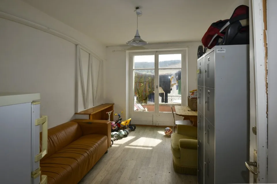 Edificio residenziale di 15 locali nel centro di Tramelan – foto 10 di 13