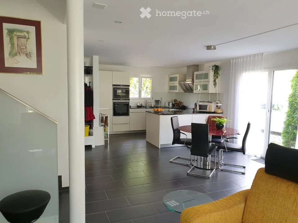 Maison unifamiliale moderne de 6,5 pièces à Emmenbrücke – avec jardin et balcon