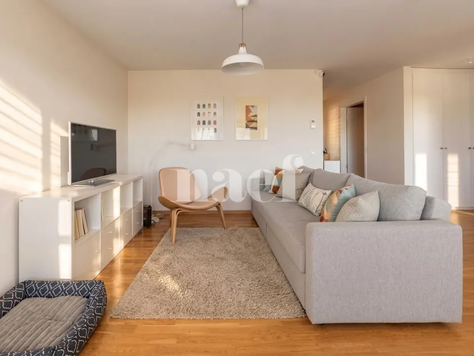 Bel Appartement de 3.5 pièces au 3ème étage d'env. 90m2 avec balcon