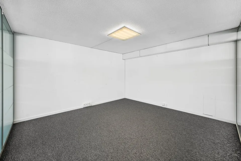 Einzigartige Gelegenheit! Wunderschönes modulare Büro im Herzen von Crissier! – Foto 10 von 11