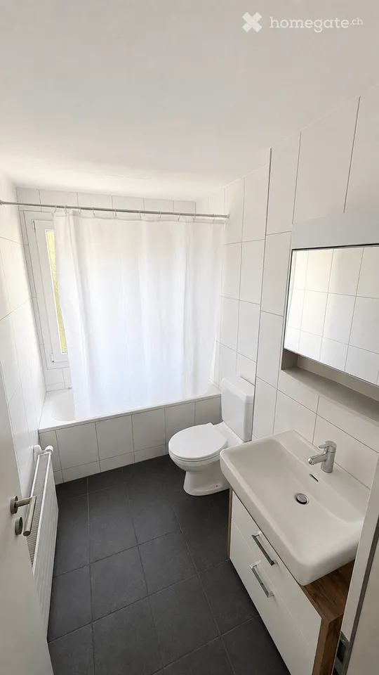 Bright 3-room apartment in a quiet location