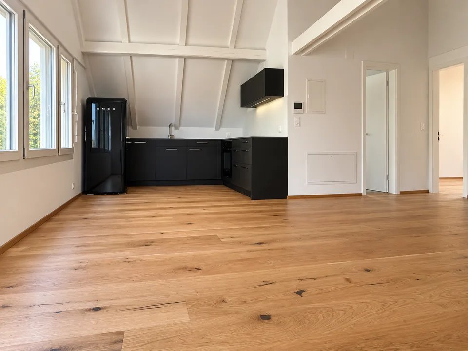 Besonderes Wohngefühl unter dem Dach – 2.5 Zimmer in Münchenstein – Foto 3 von 26