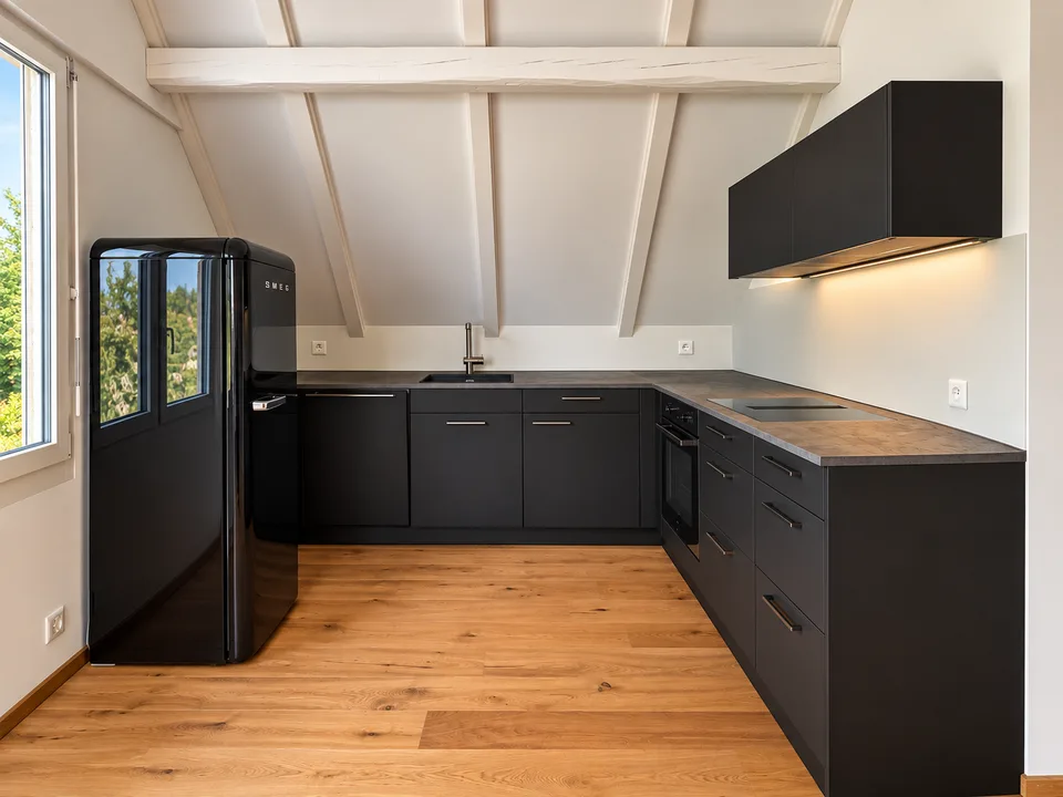 Besonderes Wohngefühl unter dem Dach – 2.5 Zimmer in Münchenstein – Foto 4 von 26