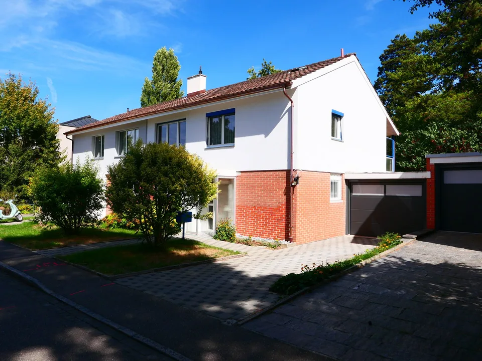 Gediegenes Wohnen auf dem Bruderholz im Grünen ... RESERVIERT ! – Foto 3 von 22