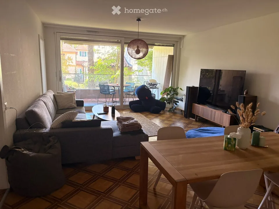 Zweieinhalb-Zimmer-Wohnung, geteilt mit nur einer weiteren Person