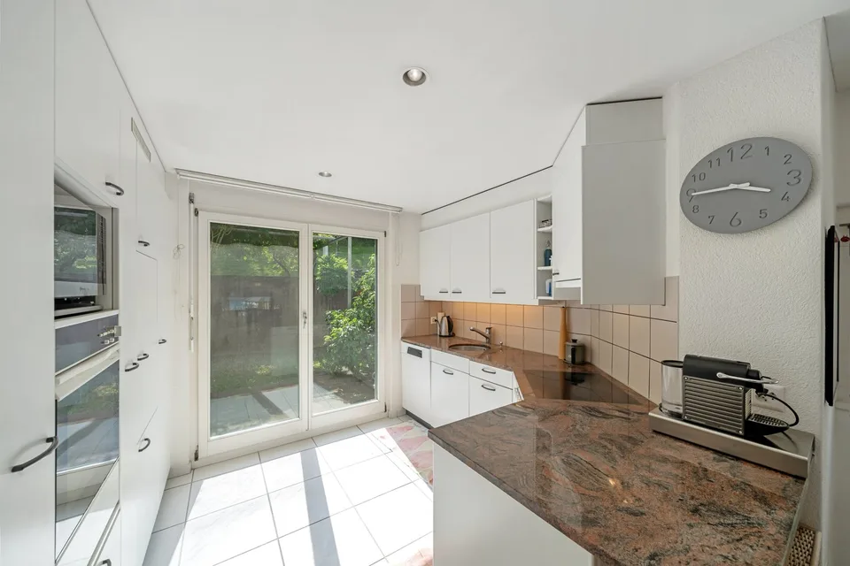 Charmantes 5.5-Zimmer-Doppeleinfamilienhaus an ruhiger Lage in Horgen – Foto 8 von 23