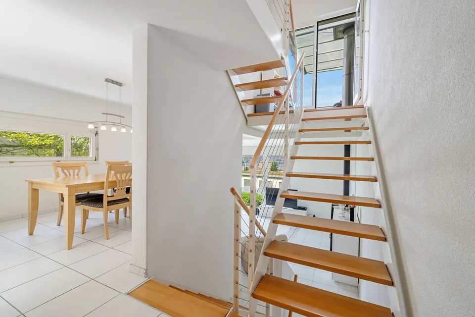 Charmantes 5.5-Zimmer-Doppeleinfamilienhaus an ruhiger Lage in Horgen – Foto 17 von 23