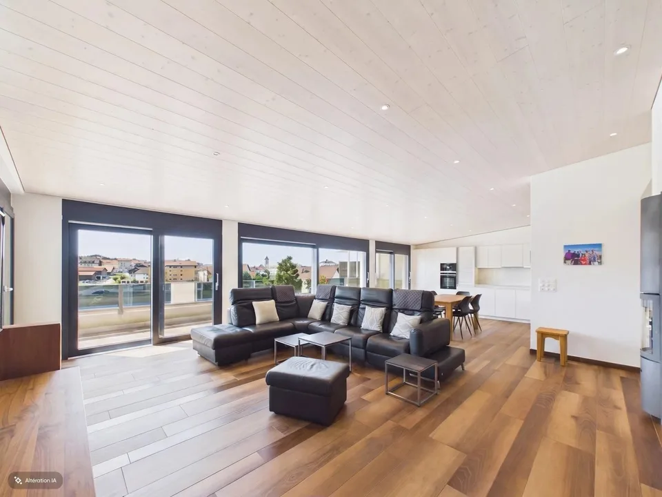 Dachgeschoss-Wohnung 4.5 Zimmer mit Panoramablick – Foto 9 von 13
