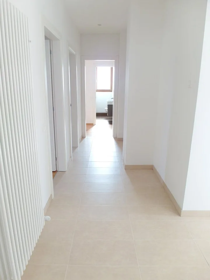 Helles Büro mit 4.5 Räumen in Rancate – Foto 7 von 13