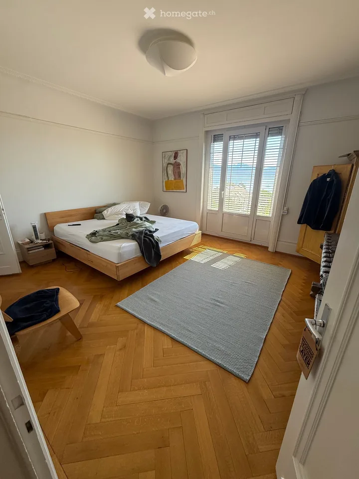 Spacieux appartement de 5 pièces avec vue à Pully