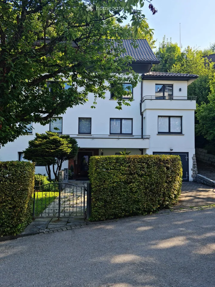 Appartamento 6 locali 150 m², altezza della stanza 2,7 metri - Centro Herisau - Balcone, stanza del camino, giardino, parcheggio