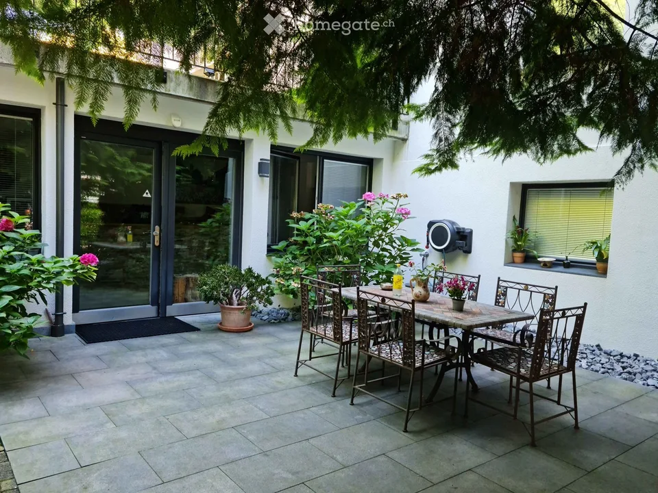 Appartamento 6 locali 150 m², altezza della stanza 2,7 metri - Centro Herisau - Balcone, stanza del camino, giardino, parcheggio