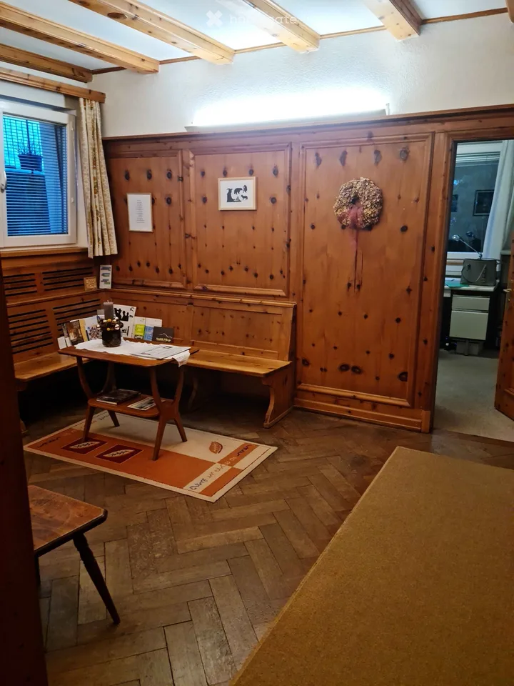 Appartamento 6 locali 150 m², altezza della stanza 2,7 metri - Centro Herisau - Balcone, stanza del camino, giardino, parcheggio