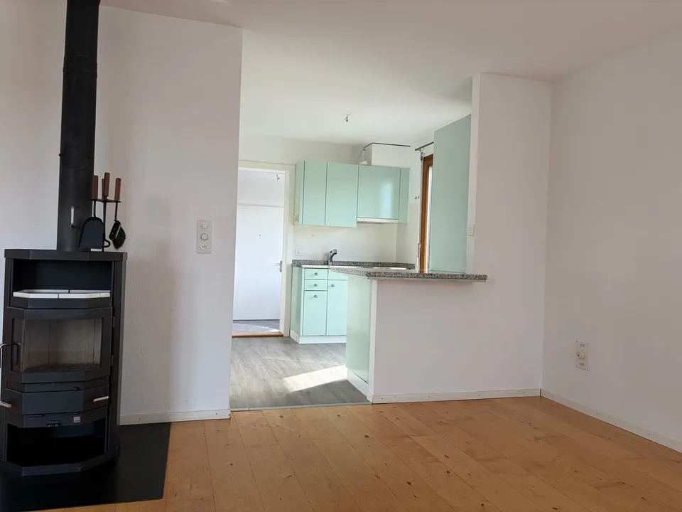 Charmante 2.5-Zimmer-Attikawohnung und Cheminée zu vermieten!