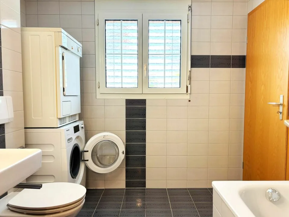 *RESERVIERT* Grosszügige 5.5-Zimmerwohnung in ruhiger, grüner Wohnlage – Foto 9 von 19