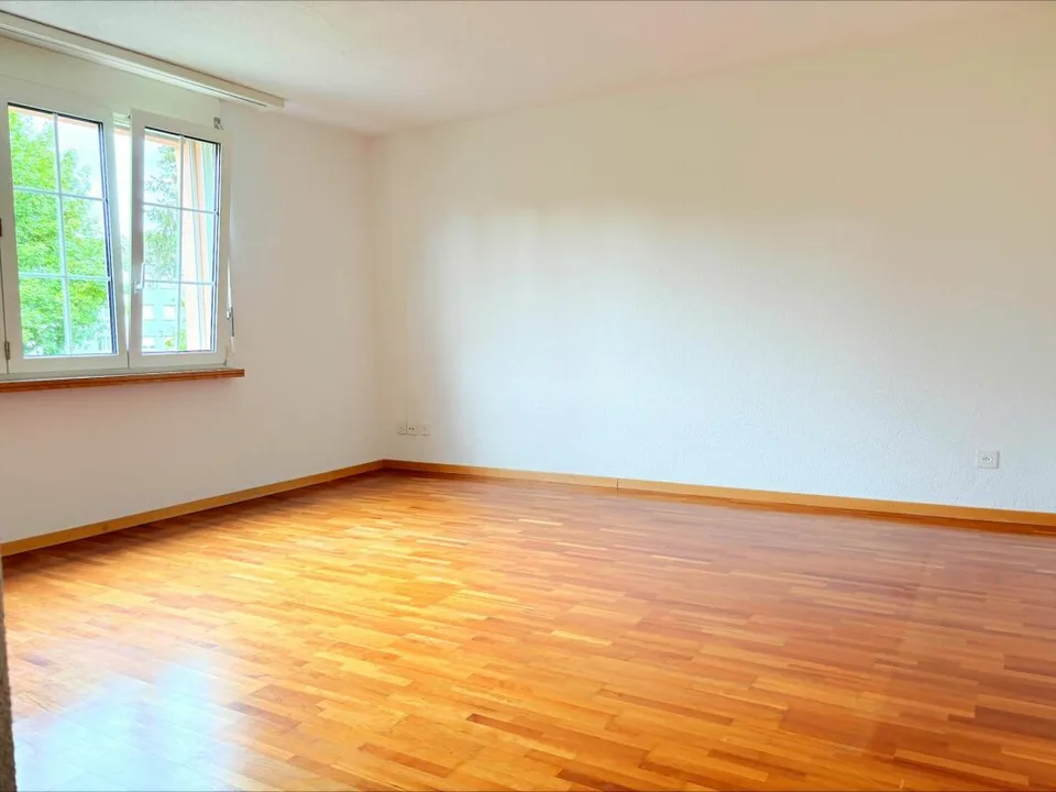 *RESERVIERT* Grosszügige 5.5-Zimmerwohnung in ruhiger, grüner Wohnlage – Foto 14 von 19