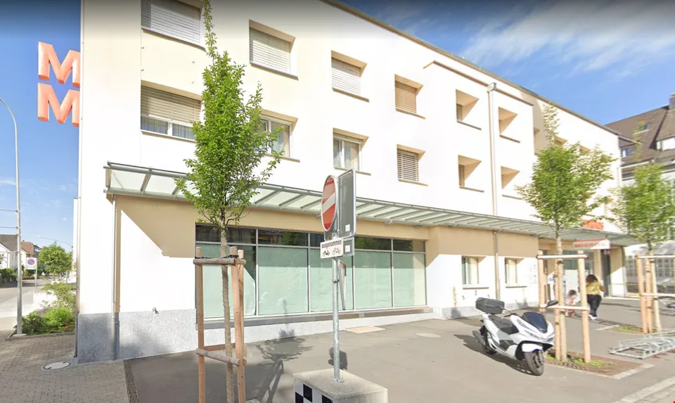 Attractive commercial space on the ground floor – Wohlen AG – photo 2 of 18