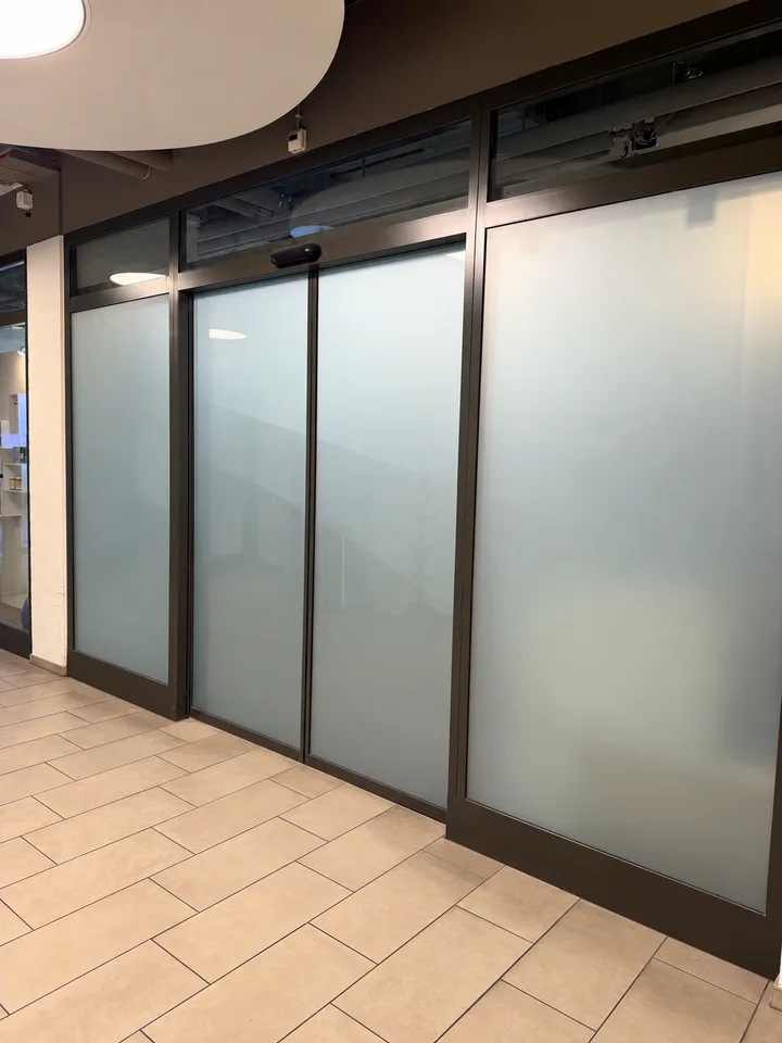 Attractive commercial space on the ground floor – Wohlen AG – photo 10 of 18