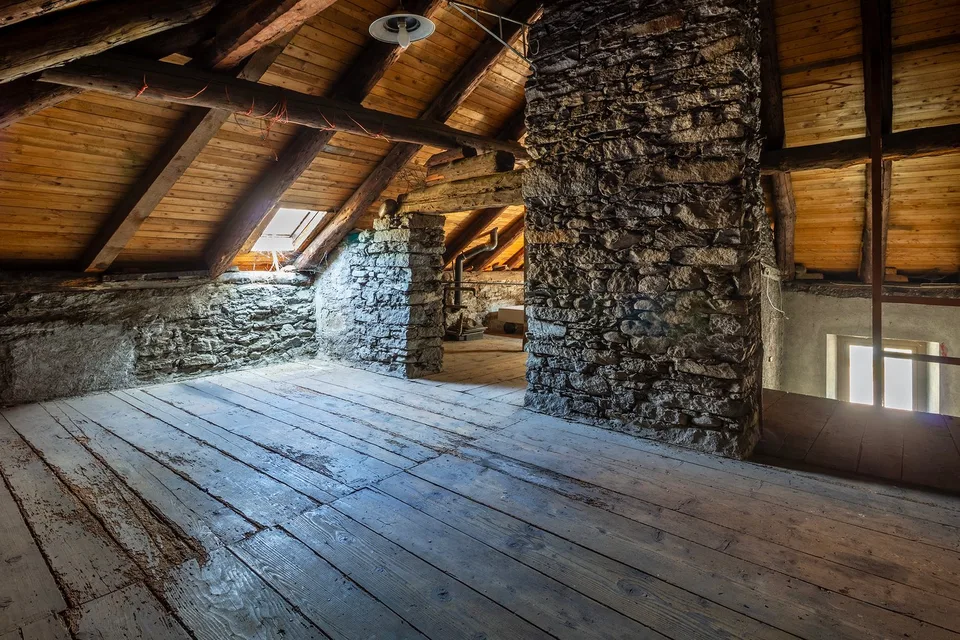 Haus mit zwei Wohnungen und Potenzial für Wertsteigerung – Foto 7 von 10