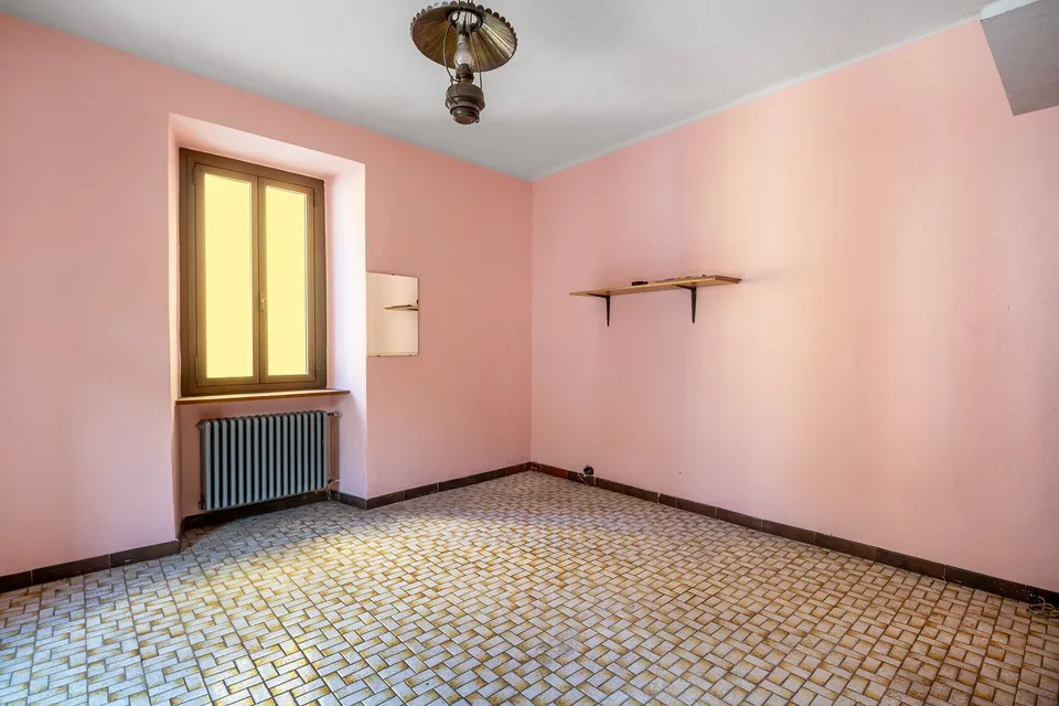 Haus mit zwei Wohnungen und Potenzial für Wertsteigerung – Foto 9 von 10