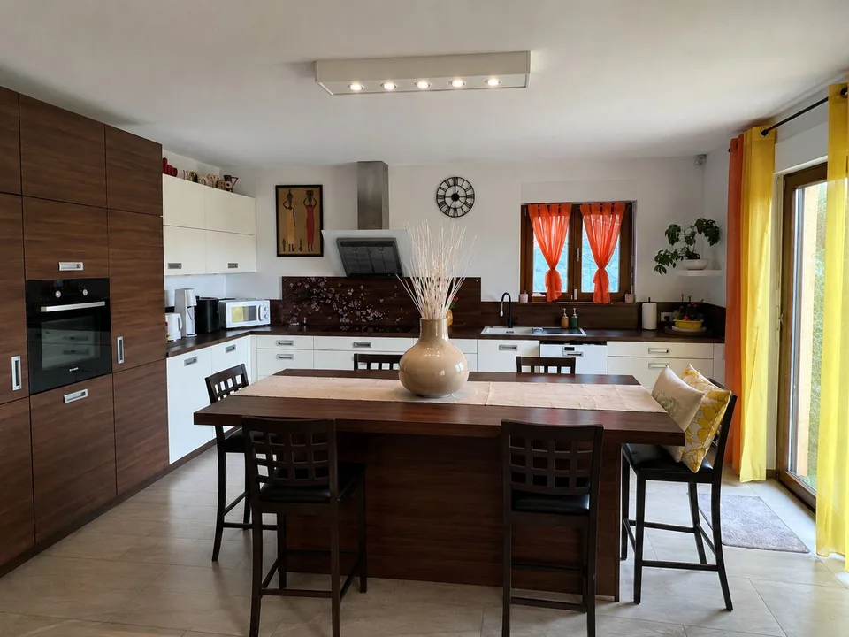 Einfamilienhaus mit Garten und Panoramablick – Foto 6 von 16