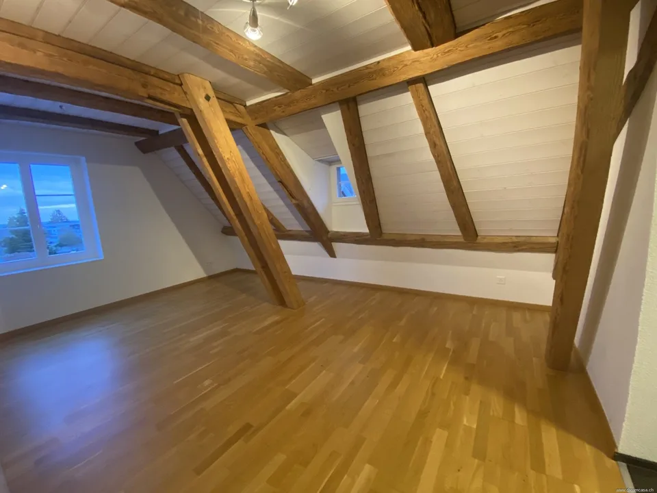 Charmant appartement avec balcon privé dans la vieille ville près de l'embarcadère