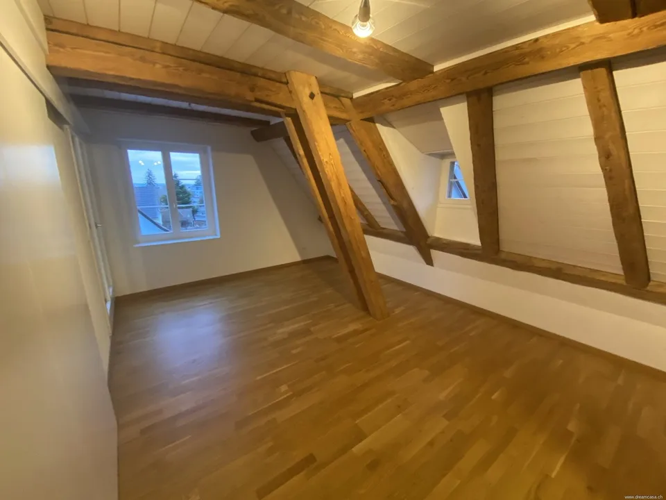 Charmant appartement avec balcon privé dans la vieille ville près de l'embarcadère
