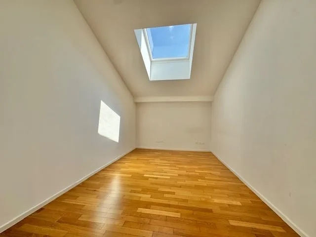 For sale in the center of Losone - Modern duplex attic of 5.5 rooms – photo 16 of 22