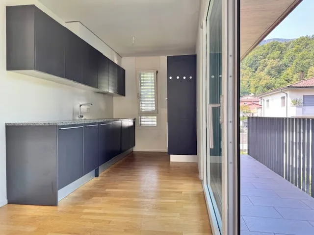 For sale in the center of Losone - Modern duplex attic of 5.5 rooms – photo 6 of 22