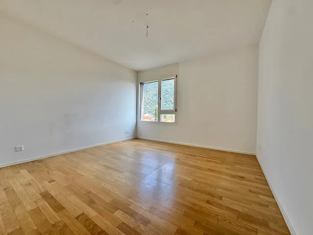 For sale in the center of Losone - Modern duplex attic of 5.5 rooms – photo 13 of 22
