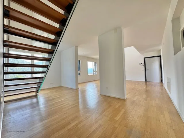 For sale in the center of Losone - Modern duplex attic of 5.5 rooms – photo 8 of 22