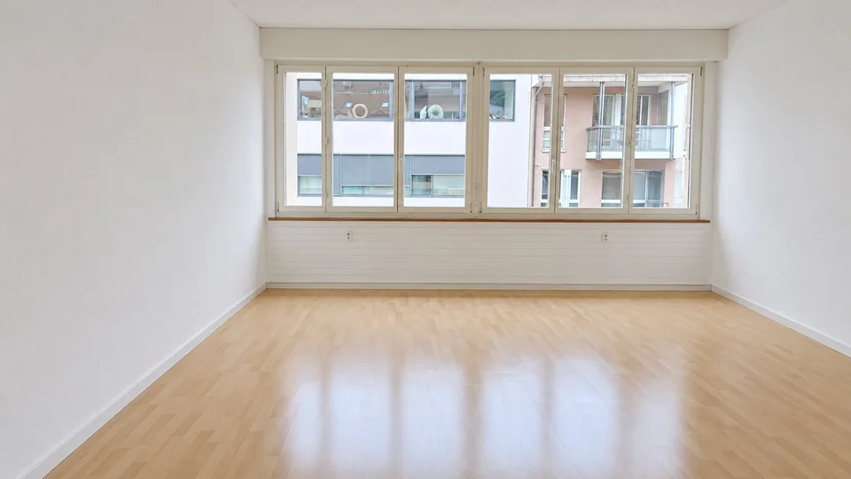 City life meets views – charming 2½-room apartment in the heart of Thun
