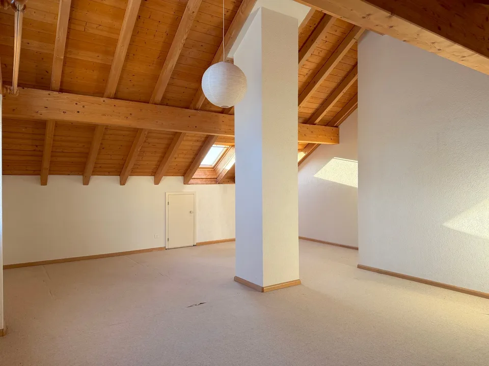 Attraktive 5.5 Zi DHH m. grosszügigem Wohnkonzept u. Garage – Foto 11 von 14