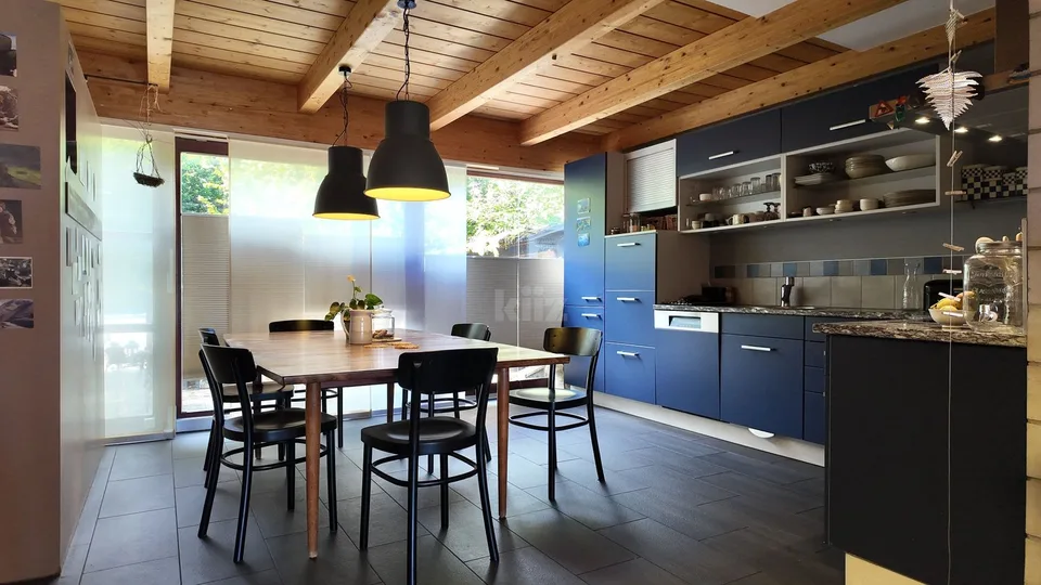 Superbe maison mitoyenne avec jardin arboré – photo 10 sur 13
