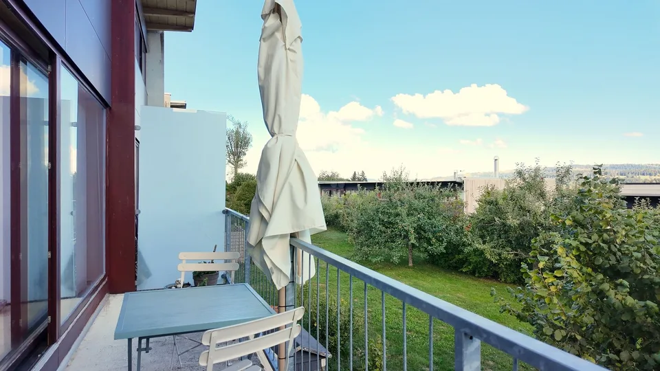 Superbe maison mitoyenne avec jardin arboré – photo 5 sur 13