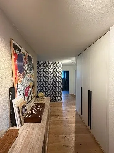 Grande appartamento ristrutturato di 4.5 locali con loggia
