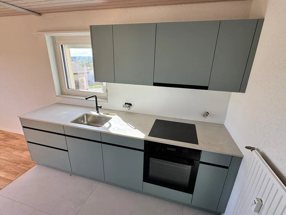 ***Erstvermietung nach Sanierung*** - 4.5-Zimmerwohnung mit Weitblick