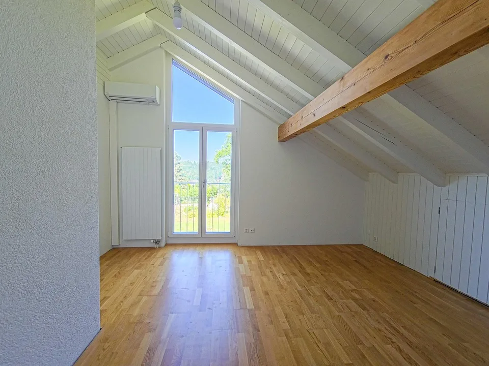5.5-Zimmer-Einfamilienhaus mit traumhaftem Garten an sonniger Lage in Stallikon