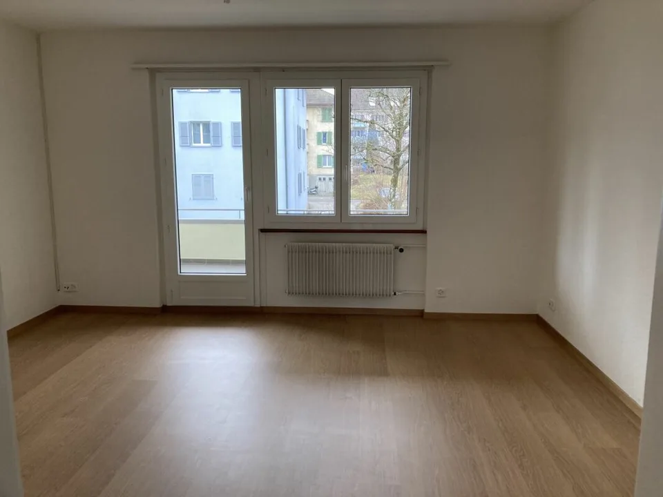frisch gestrichene 3-Zimmerwohnung an zentraler Lage in Ostermundigen!