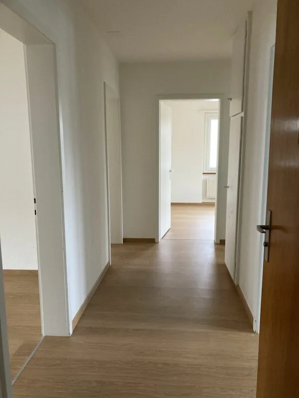 frisch gestrichene 3-Zimmerwohnung an zentraler Lage in Ostermundigen!