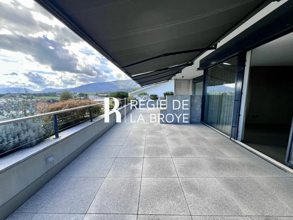 Appartamento di lusso 165 m² a Gampelen