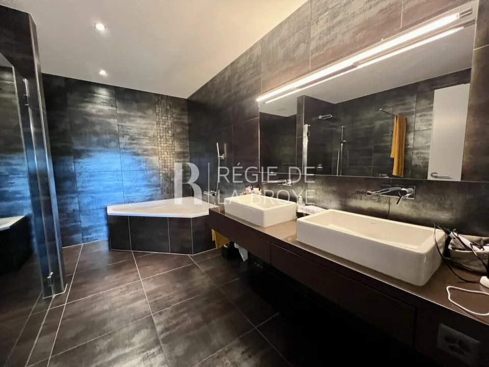 Appartamento di lusso 165 m² a Gampelen
