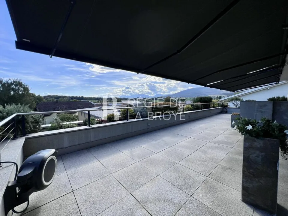 Appartamento di lusso 165 m² a Gampelen