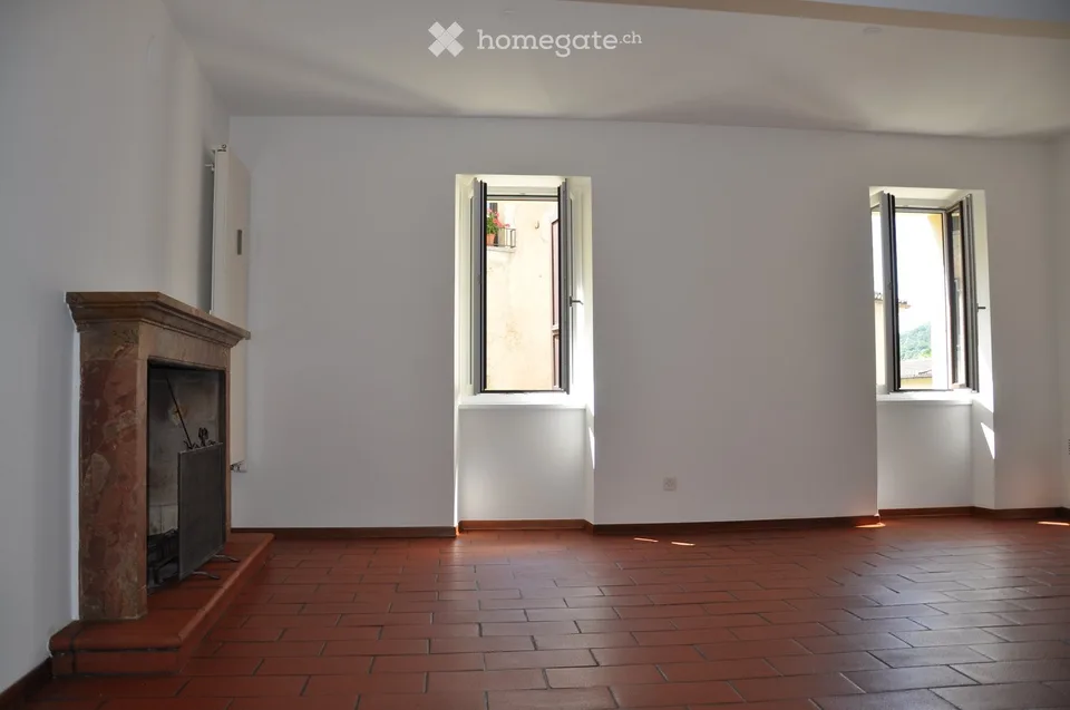 Duplex charmant de 4 pièces dans le noyau de Neggio